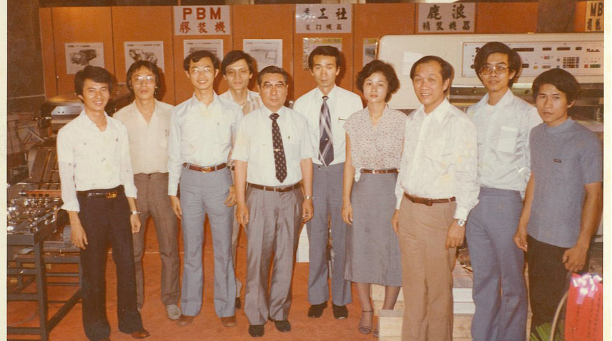 sevenGroup_photo-1