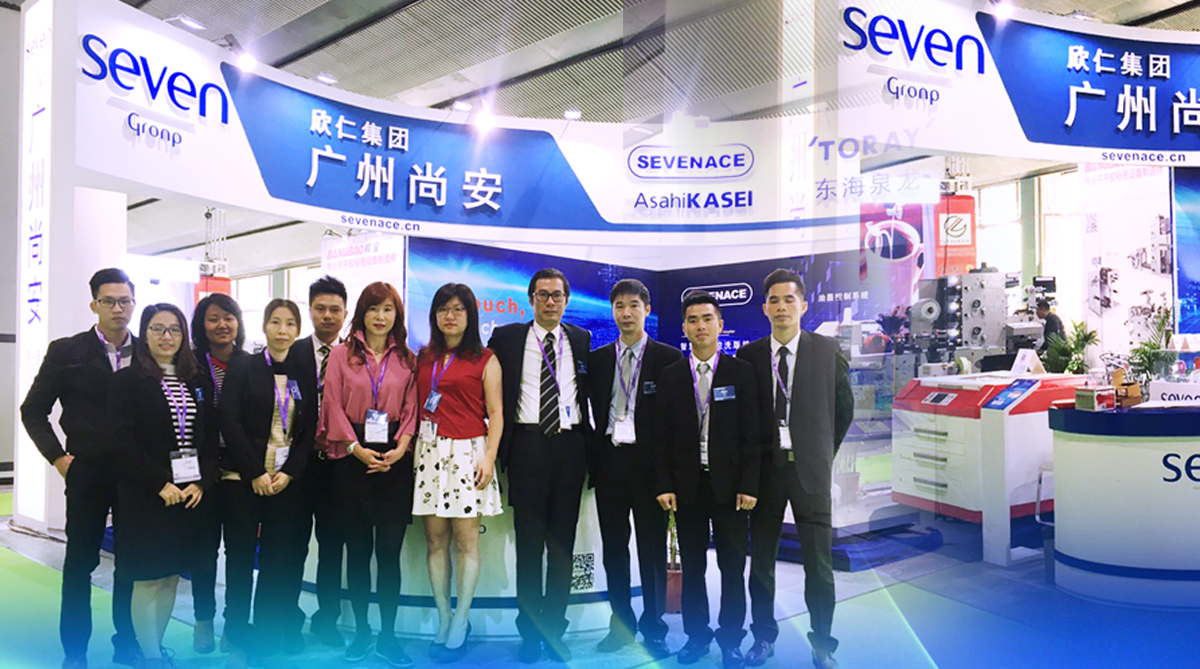 sevenGroup_photo-0